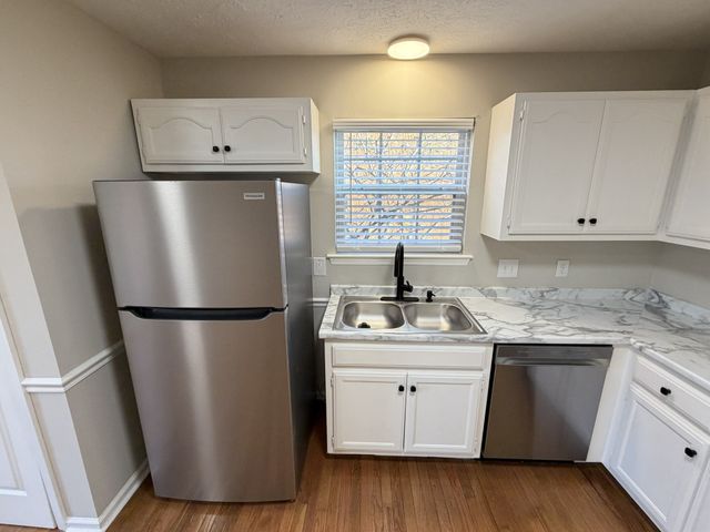 148 S Birchwood Dr, Hendersonville, TN 37075