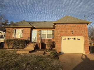 148 S Birchwood Dr, Hendersonville, TN 37075