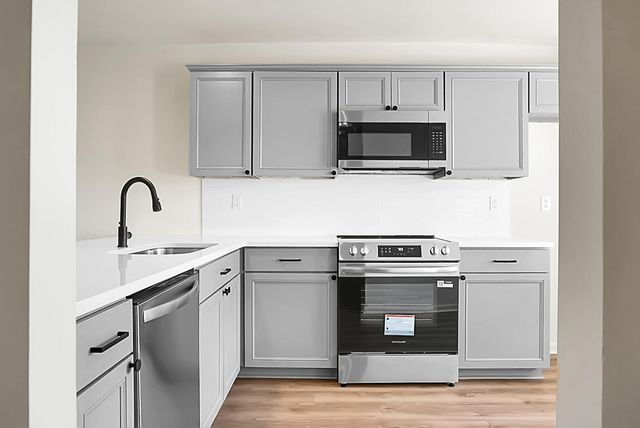 7650 Oldridge Road, North Charleston, SC 29418