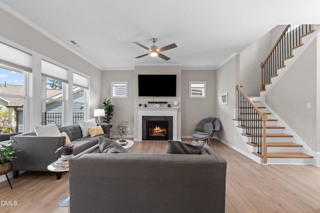 916 Market House Way, Cary, NC 27518