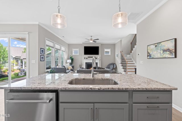 916 Market House Way, Cary, NC 27518