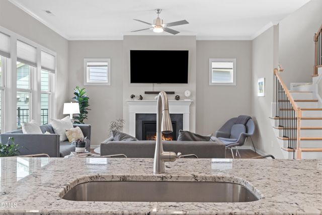 916 Market House Way, Cary, NC 27518