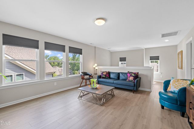 916 Market House Way, Cary, NC 27518