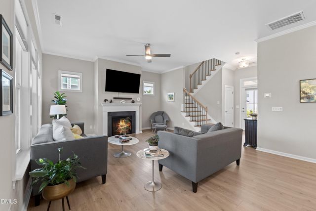 916 Market House Way, Cary, NC 27518