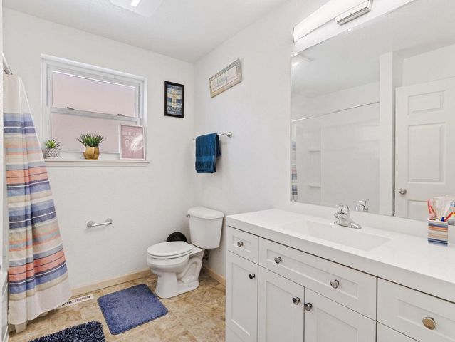 1579 S 21st STREET, Milwaukee, WI 53204