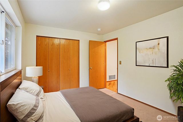 35031 8th Place SW, Federal Way, WA 98023