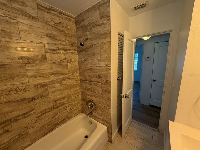 5318 S RIVER ROAD, Jacksonville, FL 32211