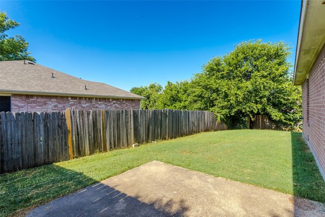 1513 S 3rd Street S, Midlothian, TX 76065