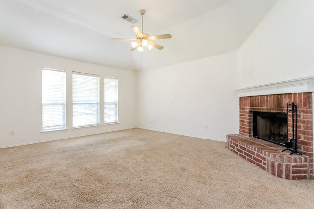 1513 S 3rd Street S, Midlothian, TX 76065