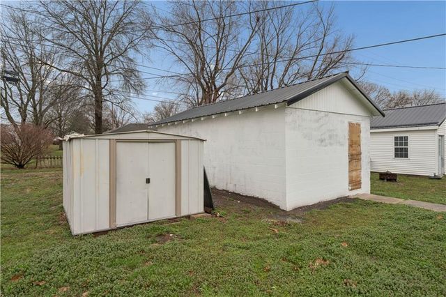 602 SW 7th Terrace, Concordia, MO 64020