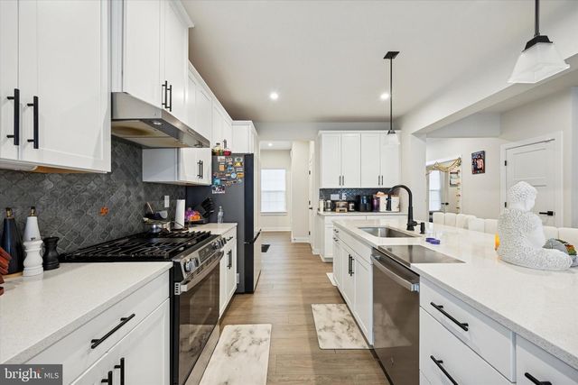 243 CHASTAIN DR, Honey Brook, PA 19344