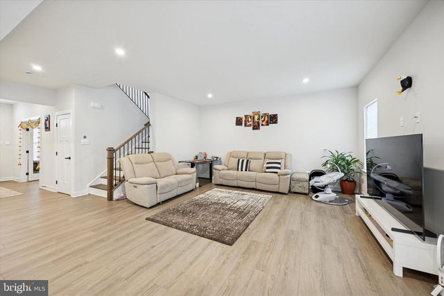 243 CHASTAIN DR, Honey Brook, PA 19344