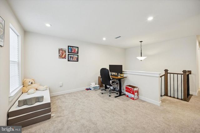 243 CHASTAIN DR, Honey Brook, PA 19344