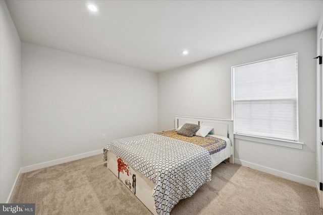 243 CHASTAIN DR, Honey Brook, PA 19344