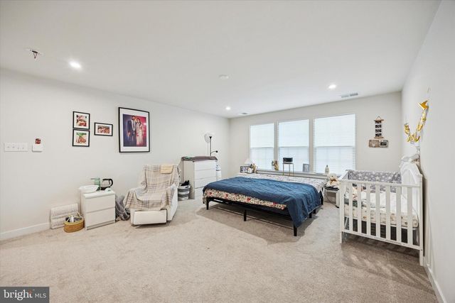 243 CHASTAIN DR, Honey Brook, PA 19344