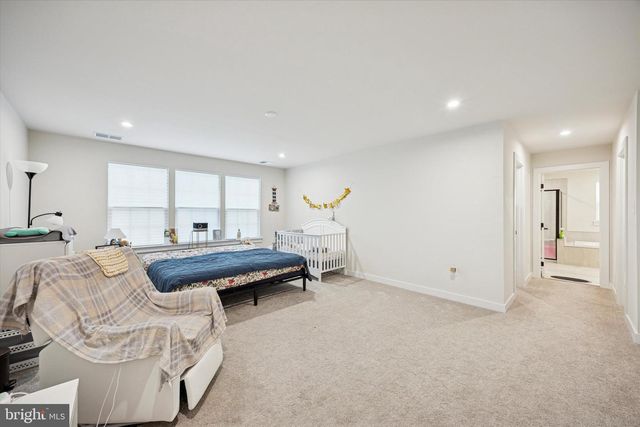 243 CHASTAIN DR, Honey Brook, PA 19344