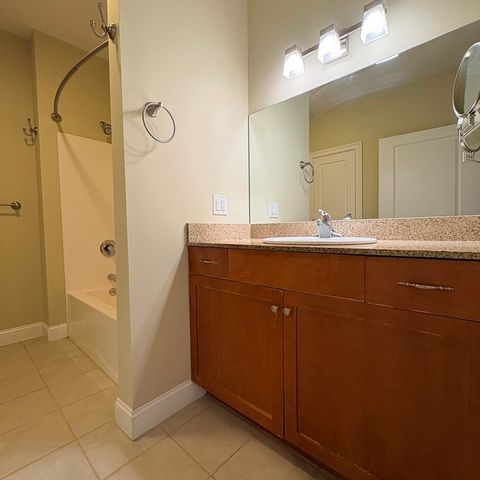 4 Harvest Drive 311, North Andover, MA 01845