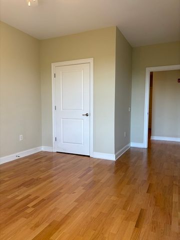 4 Harvest Drive 311, North Andover, MA 01845