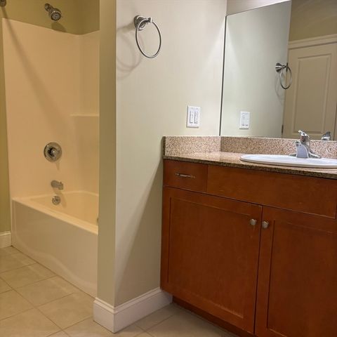 4 Harvest Drive 311, North Andover, MA 01845