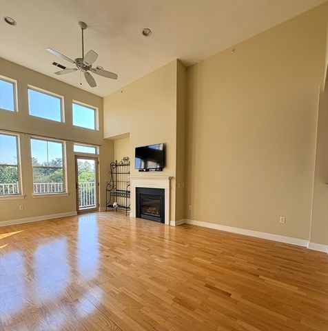 4 Harvest Drive 311, North Andover, MA 01845