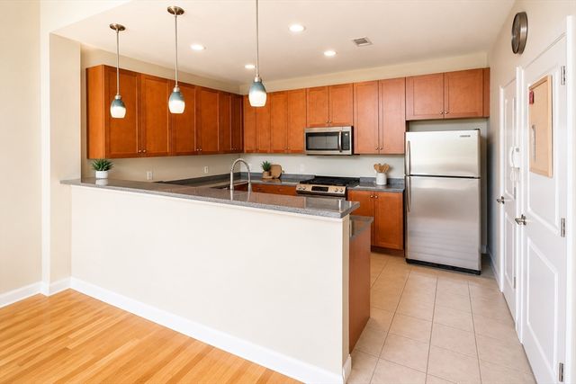 4 Harvest Drive 311, North Andover, MA 01845