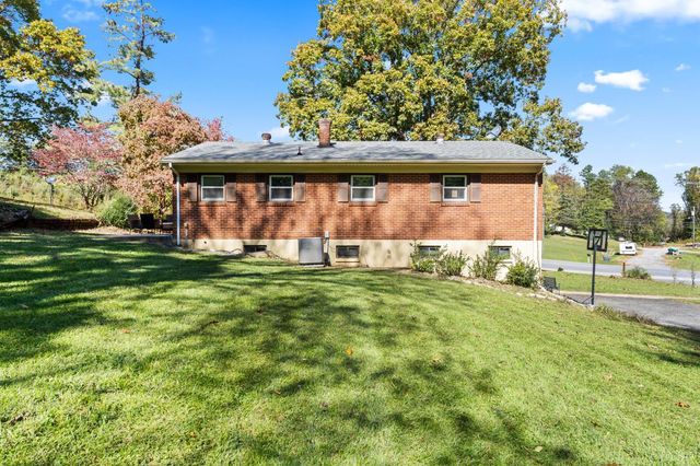 212 Ogden Road, Altavista, VA 24517