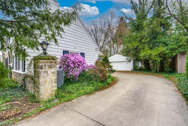 505 Ridgecrest Road, Akron, OH 44303