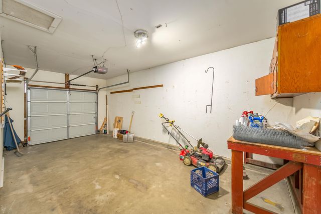 6334 N Scottsville St, Park City, KS 67219