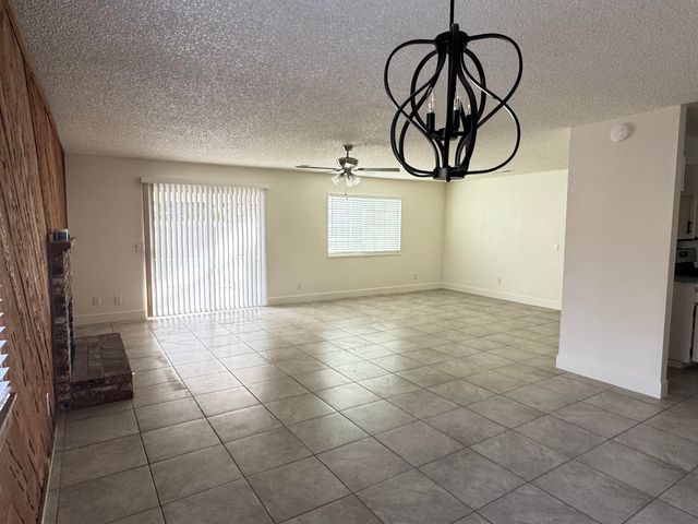 1732 S Burke Street, Visalia, CA 93292