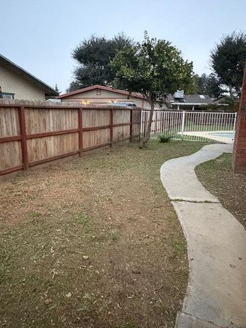 1732 S Burke Street, Visalia, CA 93292