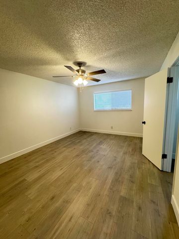 1732 S Burke Street, Visalia, CA 93292