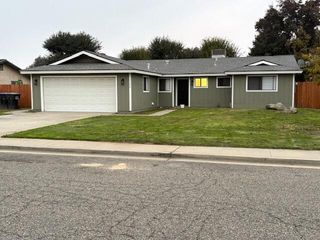 1732 S Burke Street, Visalia, CA 93292