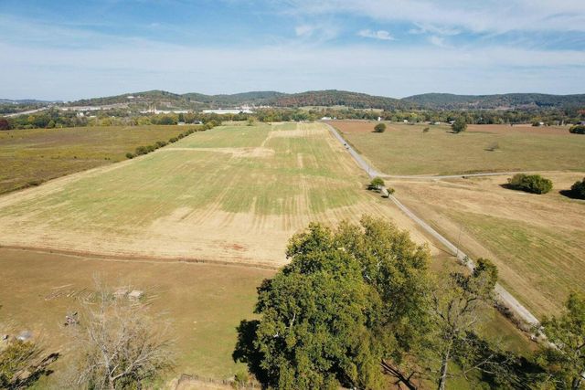 1985 Elihu Cabin Hollow Road, Somerset, KY 42501