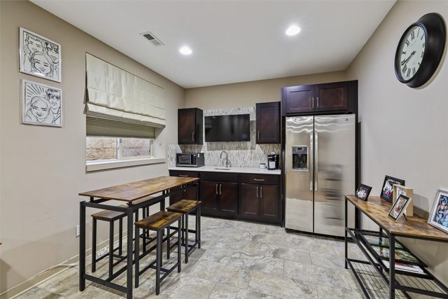 14400 Plum Drive, Urbandale, IA 50323