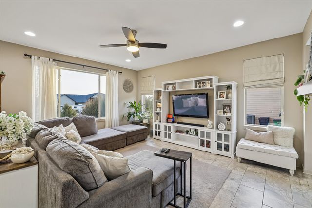 14400 Plum Drive, Urbandale, IA 50323