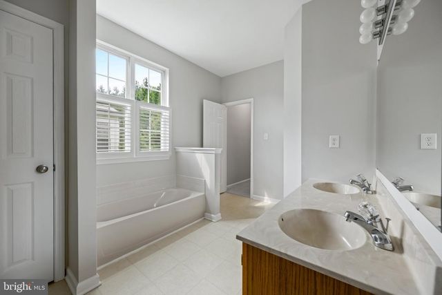 100 SELBOURNE CT, Rehoboth Beach, DE 19971