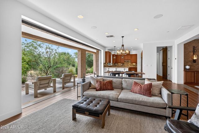 10260 E WHITE FEATHER Lane 1050, Scottsdale, AZ 85262