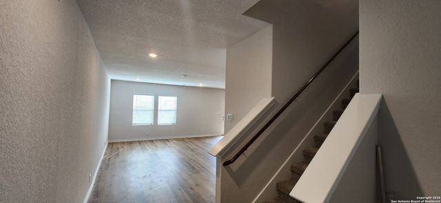 6806 Prue Rd Unit 24, San Antonio, TX 78240