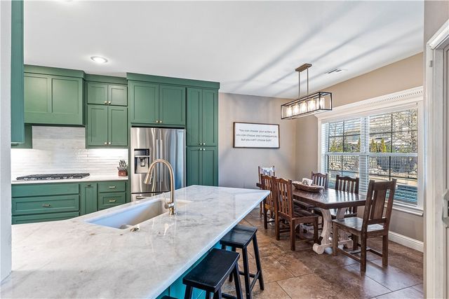 5703 S 45th Street, Rogers, AR 72758