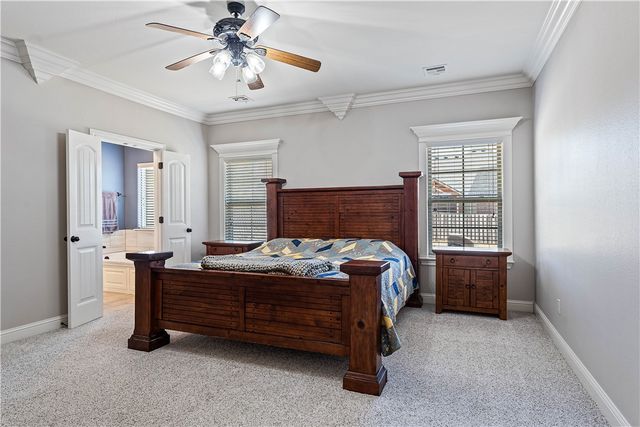 5703 S 45th Street, Rogers, AR 72758