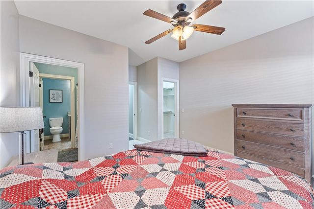 5703 S 45th Street, Rogers, AR 72758