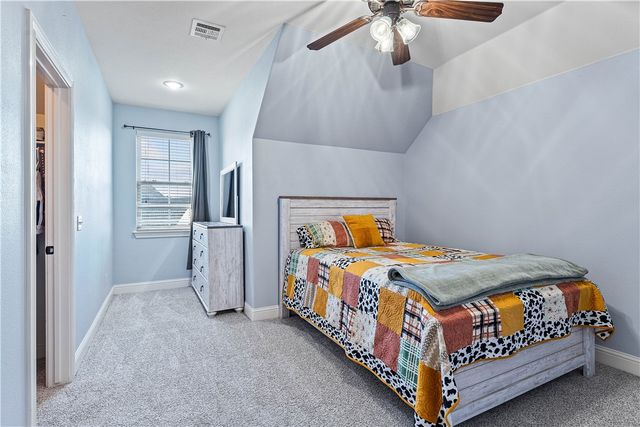 5703 S 45th Street, Rogers, AR 72758