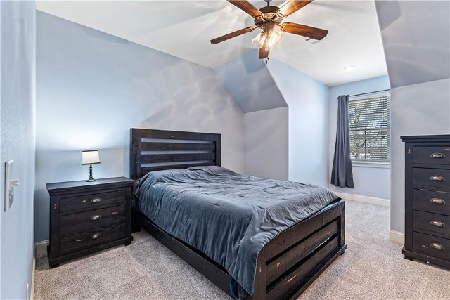 5703 S 45th Street, Rogers, AR 72758