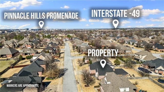 5703 S 45th Street, Rogers, AR 72758