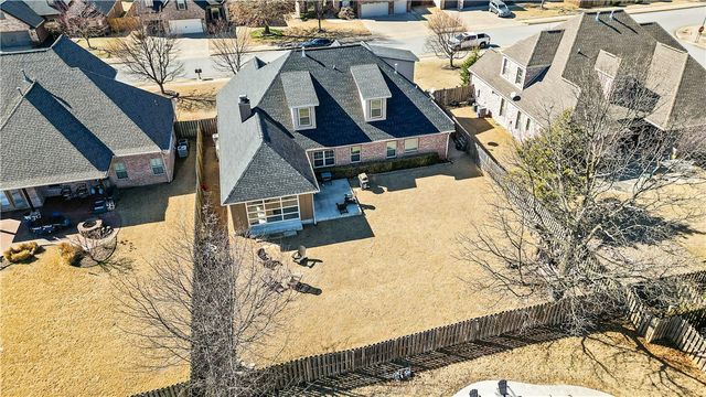 5703 S 45th Street, Rogers, AR 72758