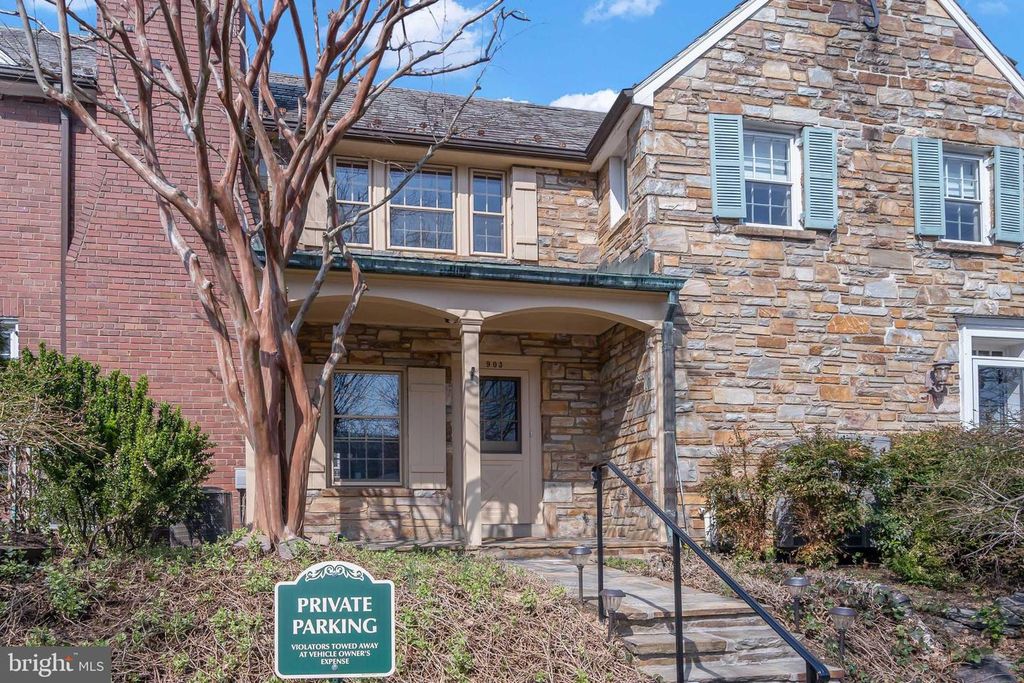 903 S SAINT ASAPH ST, Alexandria, VA 22314