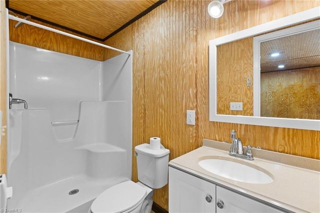 102 Grimes Park Drive, Thomasville, NC 27360