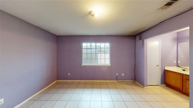 5213 Mimi Court, Dallas, TX 75211