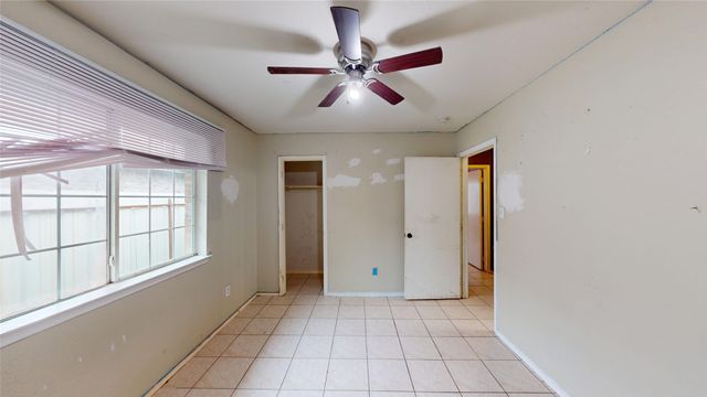 5213 Mimi Court, Dallas, TX 75211