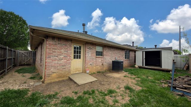 5213 Mimi Court, Dallas, TX 75211